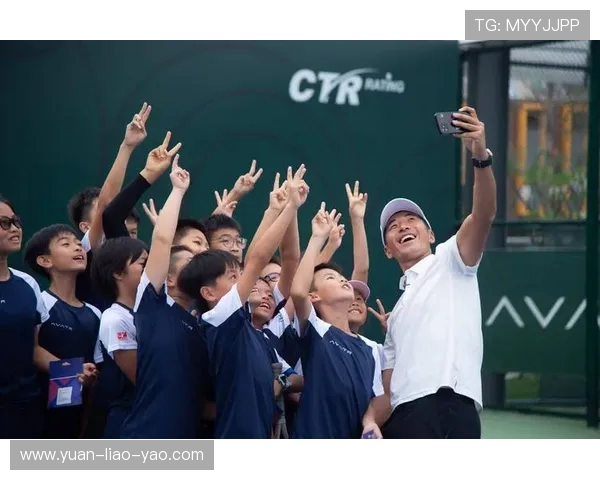 赛后分析:广州网球队与北京网球队技术对抗的精彩瞬间与战术解析